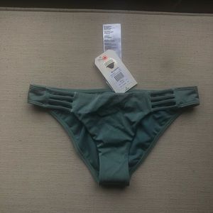 Billabong Sol searcher bikini S bottom. NWT
